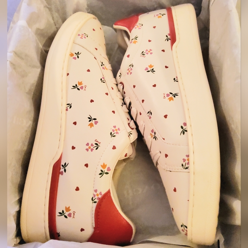 Coach Clip Low Top Sneakers with Hearts Size 10 - Picture 6 of 6
